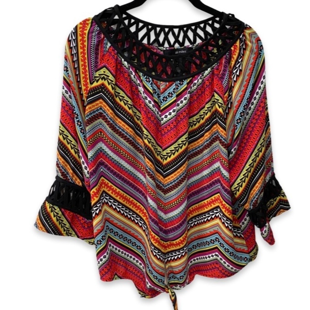 Ali Miles Multicolor Print/Lattice Sleeve Blouse - Large